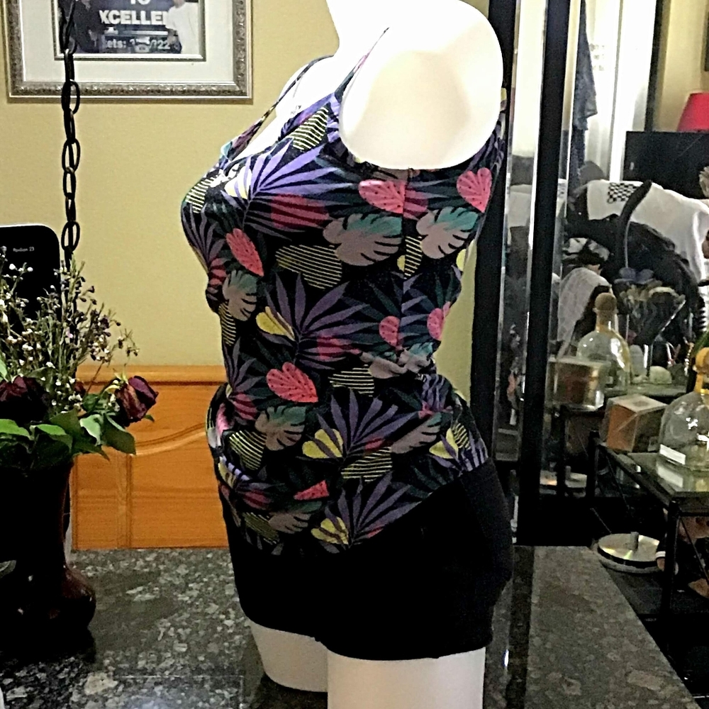 Tank Top - Picture 3 of 4